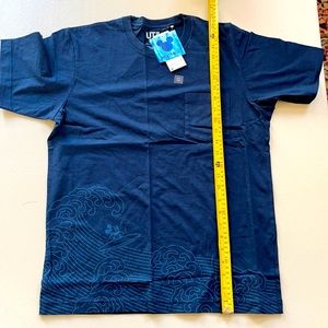 Uniqlo Mickey Blue Pocket T in Medium